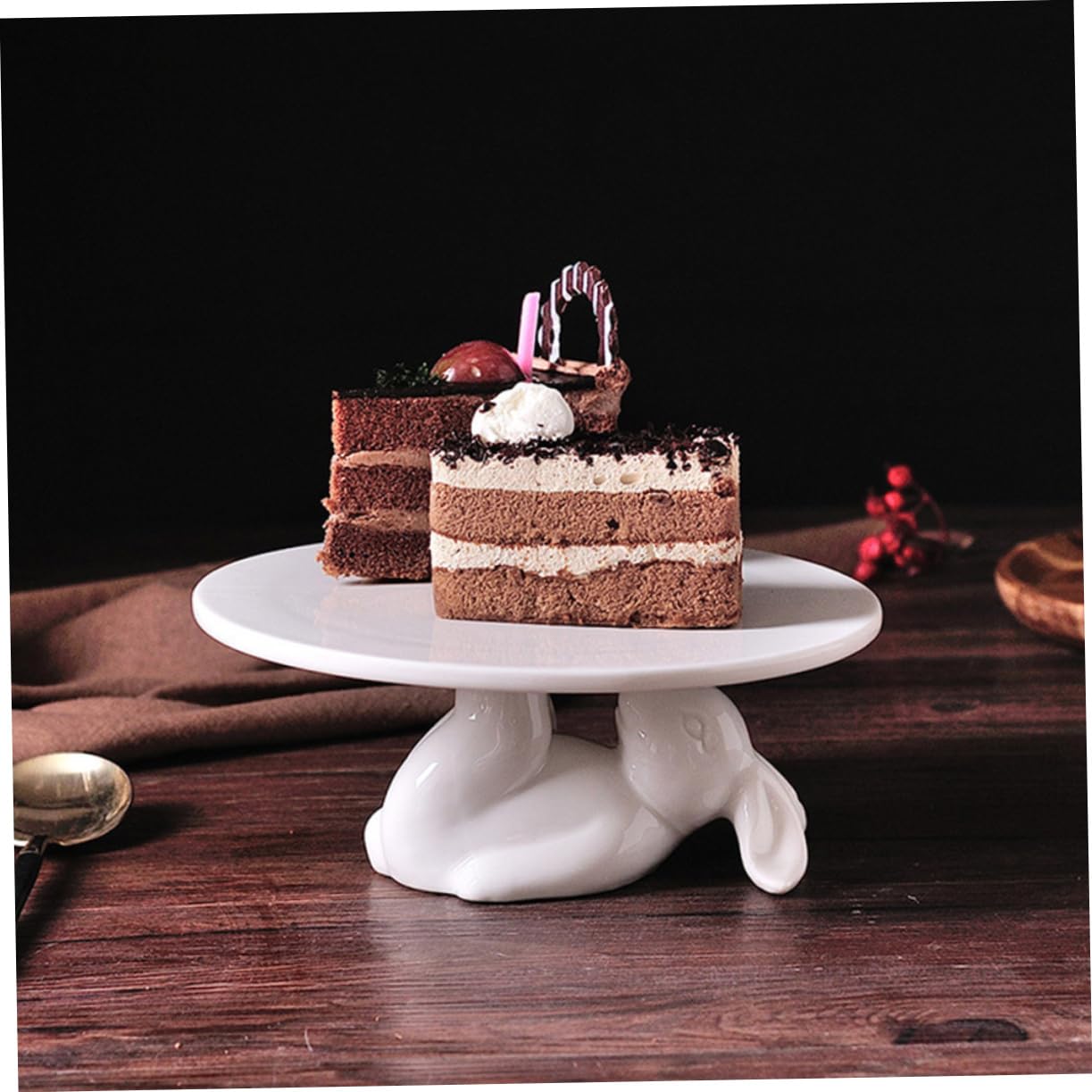 Alipis Alzata Torta in Ceramica Bianca a Forma di Coniglio, Resistente Agli Urti e Facile da Pulire, come Alzata per Dolci e Frutta per Feste e Dessert Pasqua