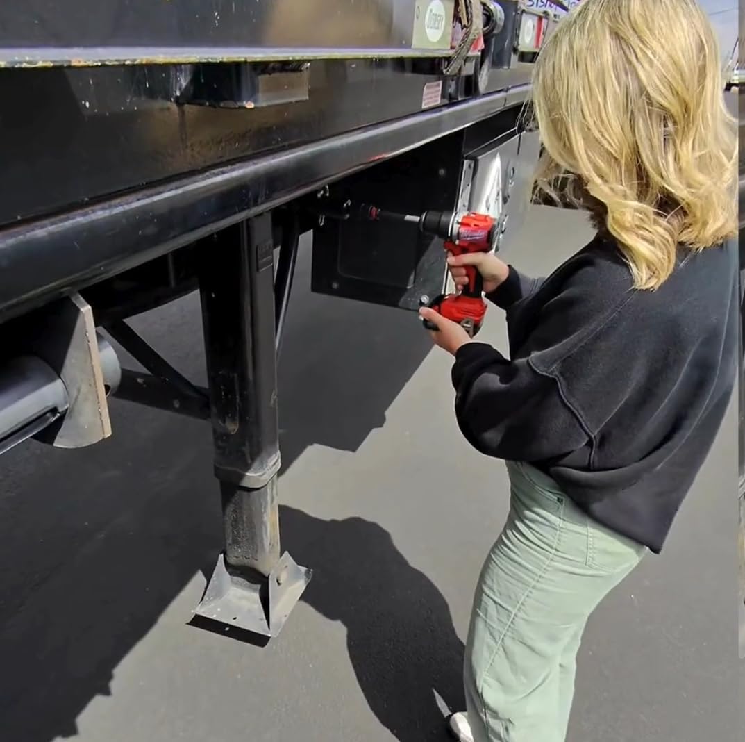 TurnNBurn® - Heavy Duty Landing Gear Drill Adapter – One Simple Piece - Time Saving Trailer Efficiency/Safety Tool – Raise/Lower 1" Landing Gear Shafts - 18v Power Drill Adapter