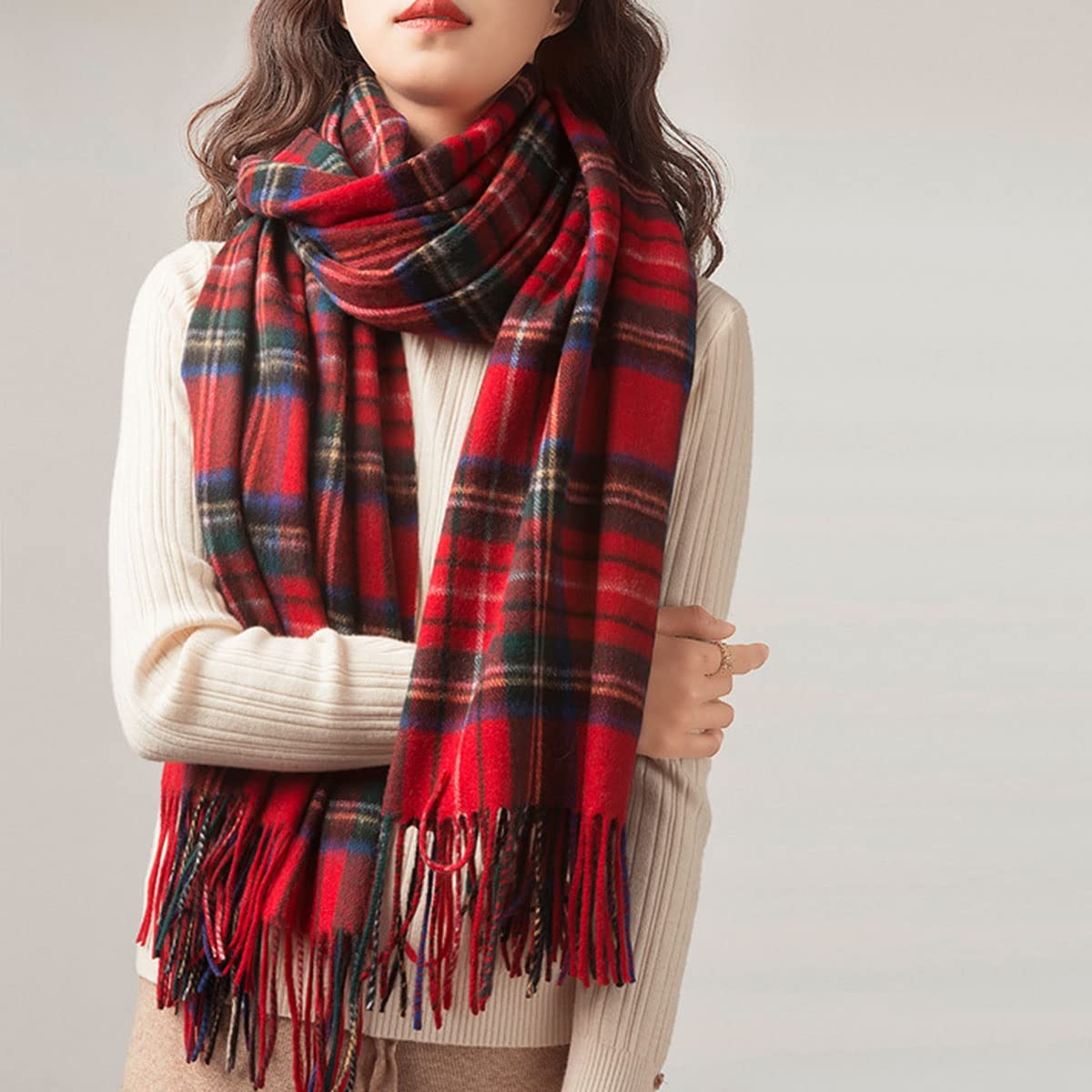 Sciarpa in pura lana, scialli invernali morbidi e caldi, alla moda da donna, con nappe e quadri, colore rosso