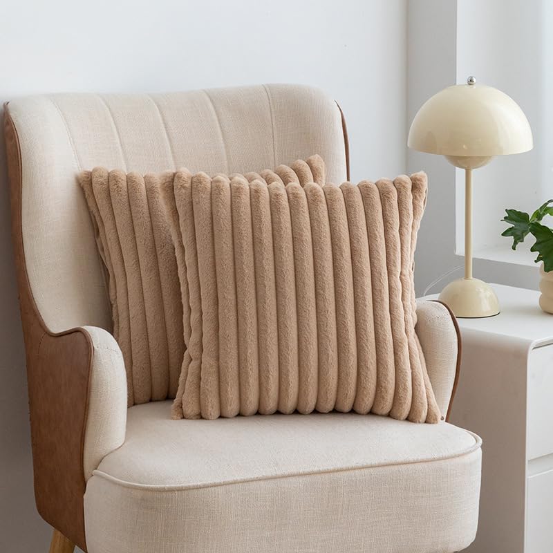 Plush Throw Pillow Covers 20 * 20 2pc for Sofa Living Room(Brown Ribbed)