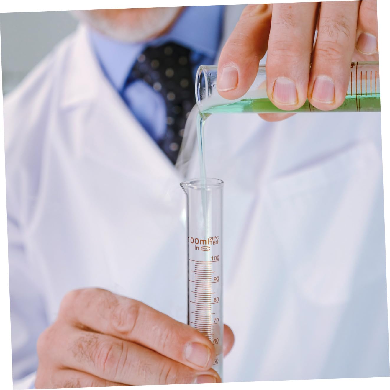 Laborgeräte Satz mit Messzylinder 100ml und 250ml aus Glas Präzises Messbecher Satz ohne Seitenleckage für Labor und Schule