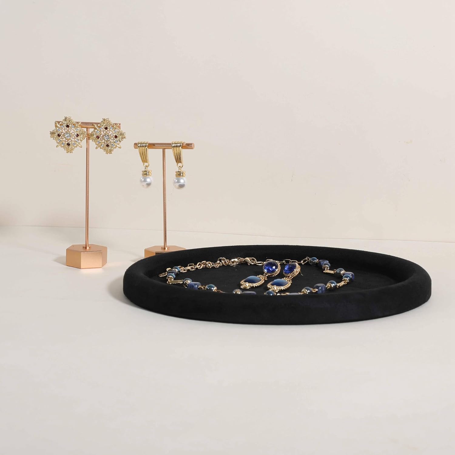 GemeShou Round Jewelry Organizer Plate, Top Microfiber Velvet Jewelry Display Tray, Empty Jewelry Showcase Tray for Necklaces, Bracelets, Rings, Earrings (Black-Large, 9.8 x 9.8 in)