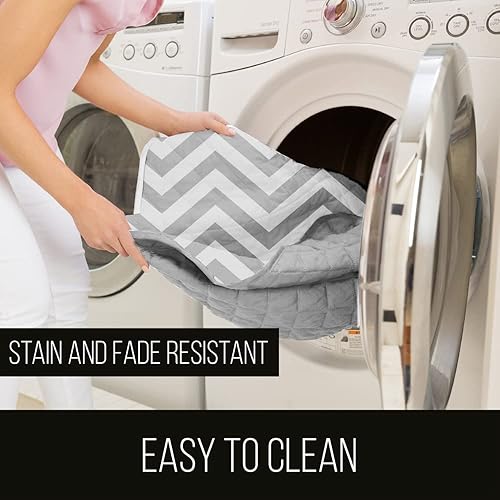 Vista 239 de Sofa Shield Funda de sofá con correa, reversible, resistente a las manchas y al desgarro, funda acolchada de microfibra, lavables, asiento de 78