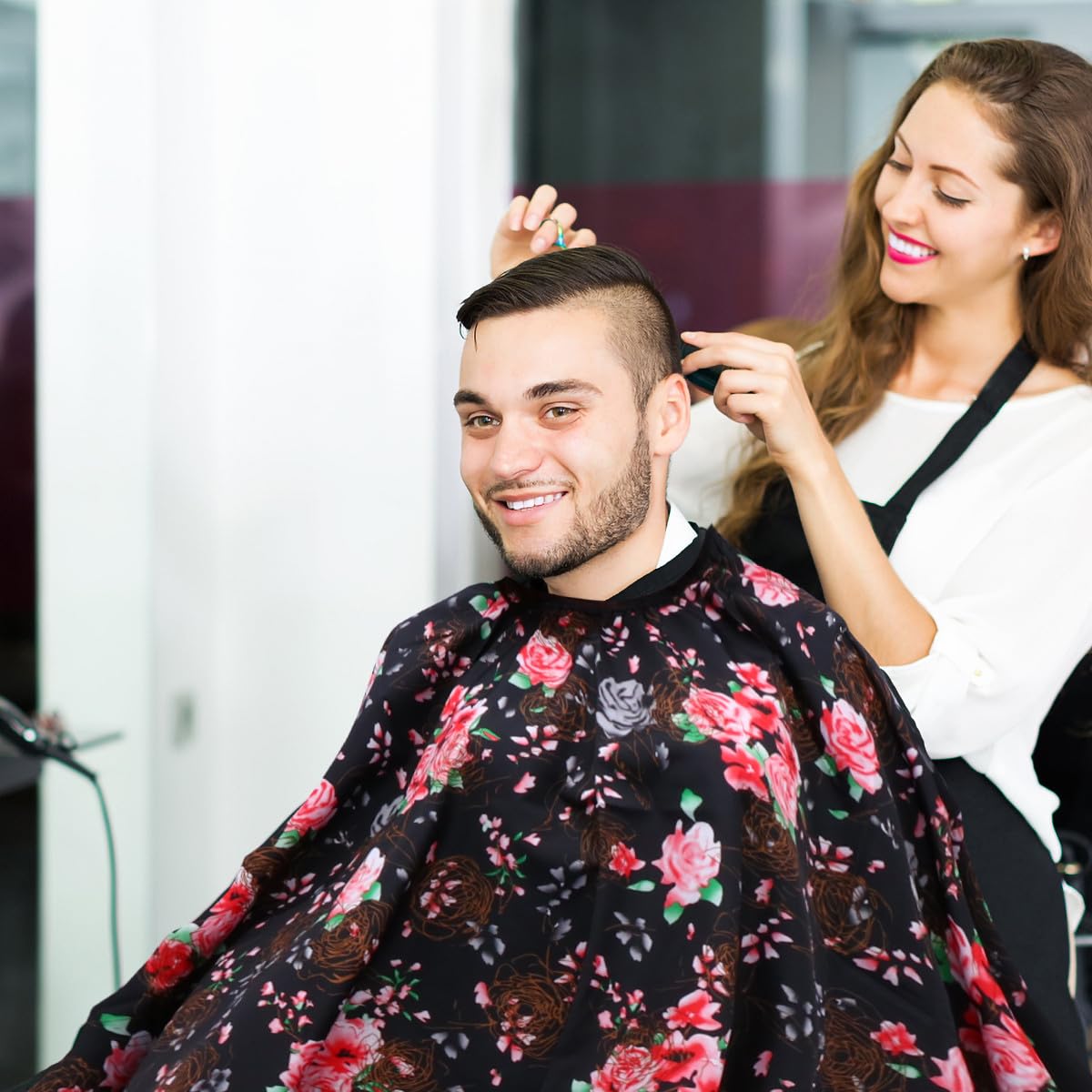 VALICLUD Capa para Cortar Pelo Adulto Estampado de Rosas, Tela Ligera y Resistente, Capa de Peluquería para Salón y Uso Doméstico, Delantal para Corte y Tinte de Cabello