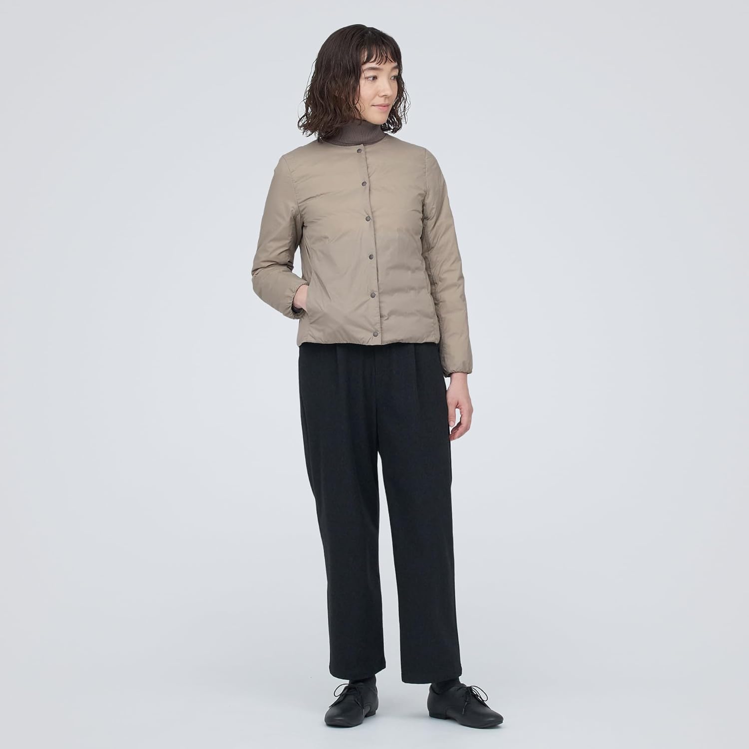 新品未使用タグ付き　無印良品　軽量ポケッタブルダウンコートM-L ライトベージュ MUJI (無印良品)（ダウンコート）のフリマアイテム一覧