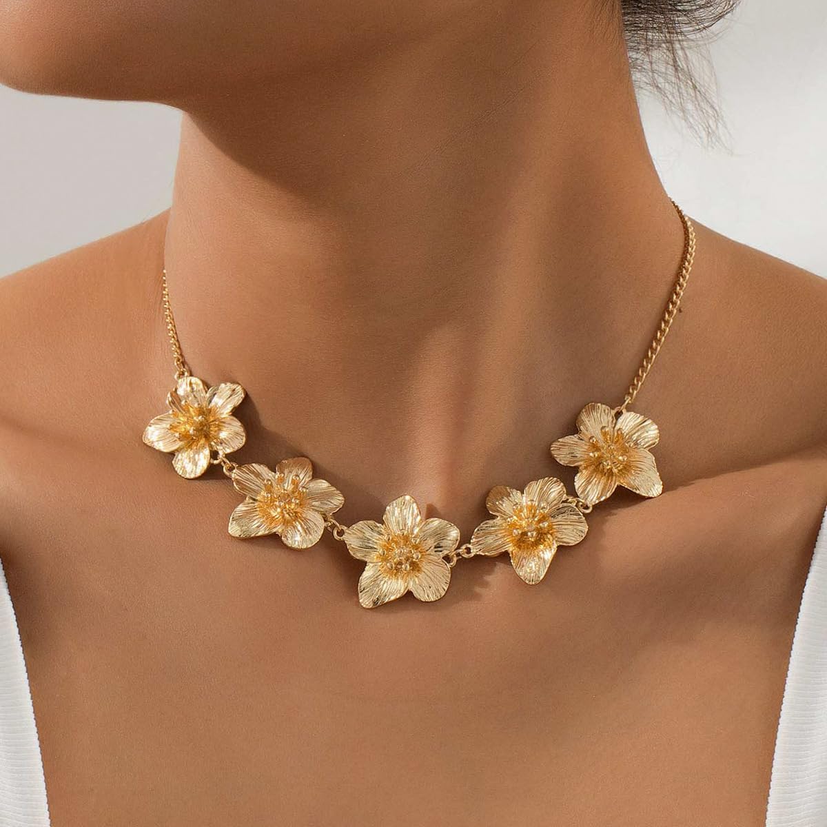 Chunky Gold Flower Necklace for Women,Trendy Gold Layered Floral Pendant Chain Choker Fashion Statement Wedding Bridesmaid Dating Party Costume Necklace Jewelry - Image 2