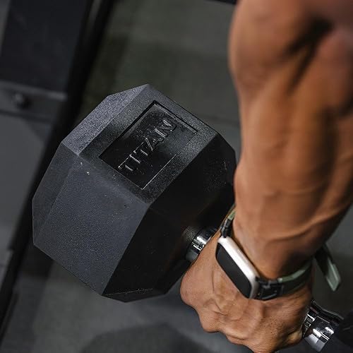 Miniatura 7 de Titan Fitness Par de mancuernas hexagonales con revestimiento de goma de 15 libras, pesas hexagonales resistentes al rollo, asas cromadas con