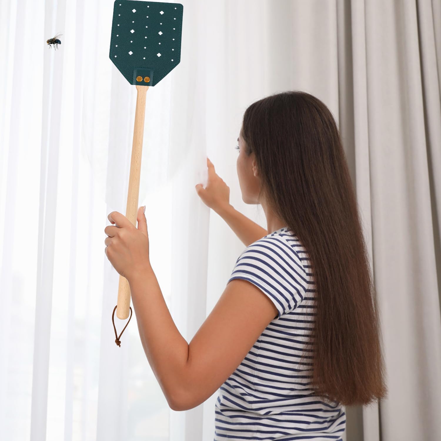 2 szt. Skórzana Packa na Muchy, Dluga Packa Muchy Wytrzymaly Reczny Lapacz z Drewniana Raczka i Wiszaca Lina Wzorzysta Pusta Uzytku w Pomieszczeniach i na Zewnatrz (Ciemnozielony, Brazowy)