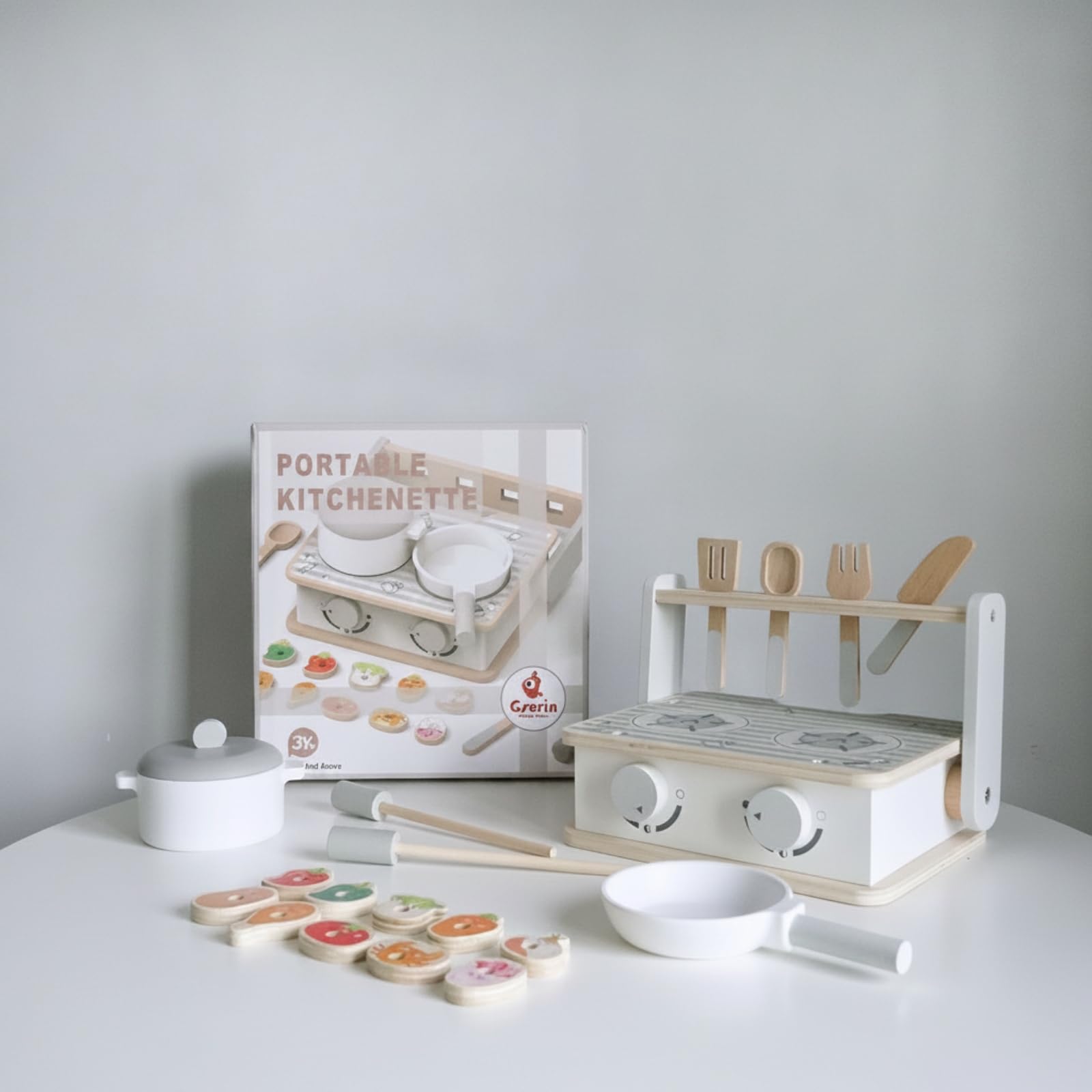 kowaku Cucina Giocattolo Bambini Mini in Legno Portatile Set Cucina Fornello Ripiano Utensili Inclusi con Portautensili a Ganci E Due Manopole Adatta per Gioco Creativo Cameretta Asilo Regali