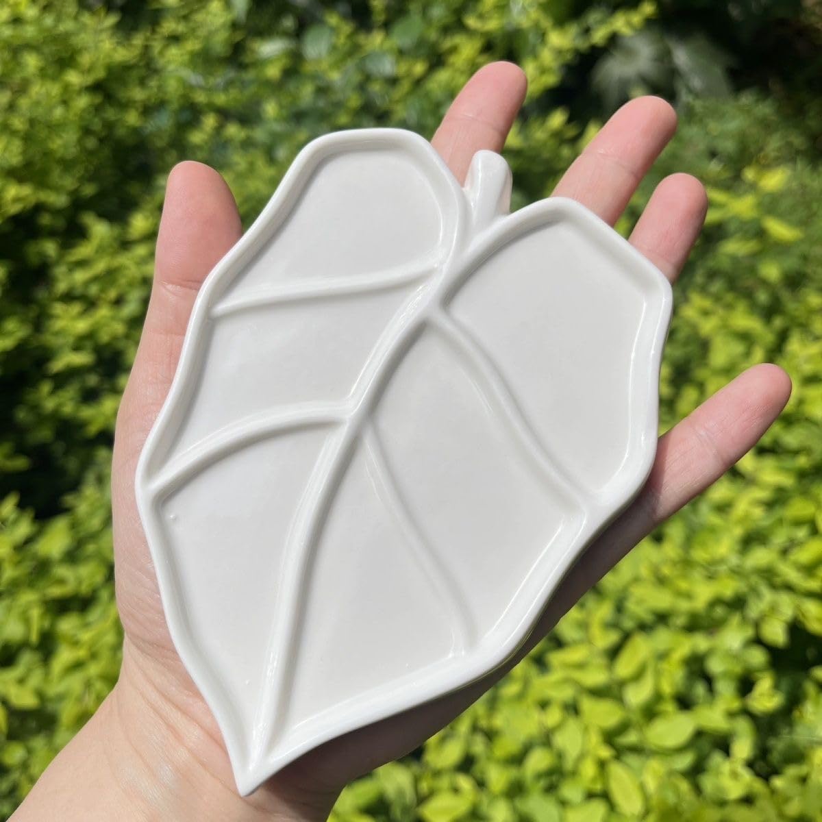 Bower Bird Ceramic Watercolor Palette,Mini 5.5in Leaf Artist Porcelain Palettes for Painting,for Acrylic,Gouache,Watercolor,Painting,Ceramic Mixing Tray (Ceramics)