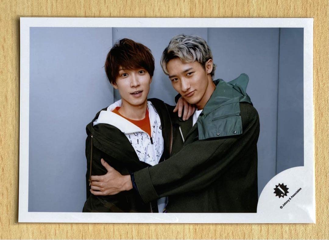 渡辺翔太 SnowMan 公式写真 ソロ 集合