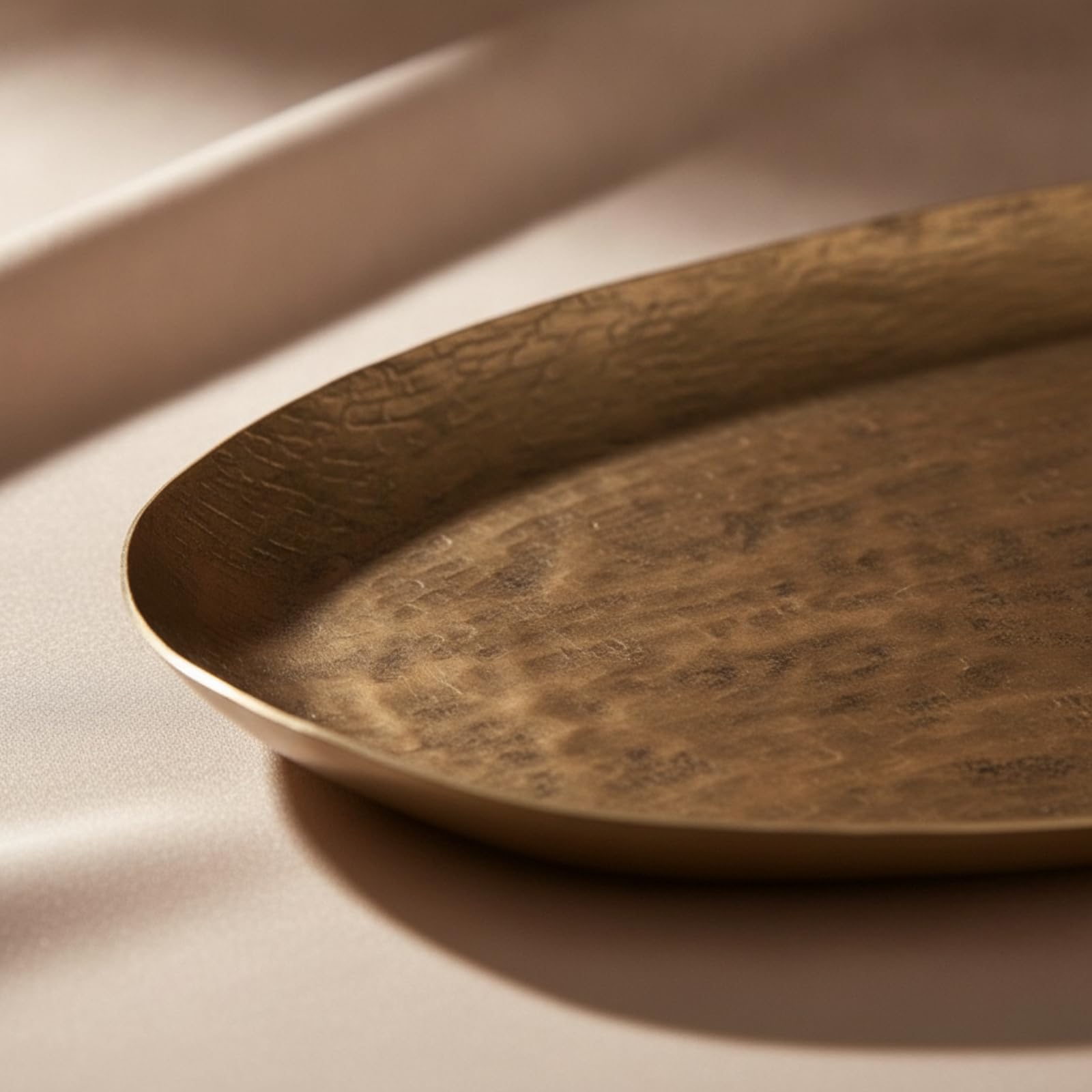 Milageto Bandeja con Textura Martillada Ovalado Diseño Contorno bajo, Decorativo, Vajilla, para Recibidor, Comedor, Oro, S
