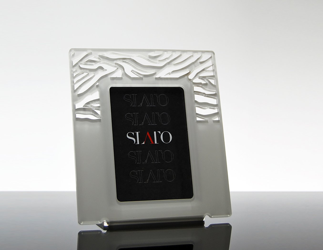 Slato Cornice portafoto porta foto design moderno in cristallo acrilico Skat per foto con formato 11x15 cm - Colore bianco