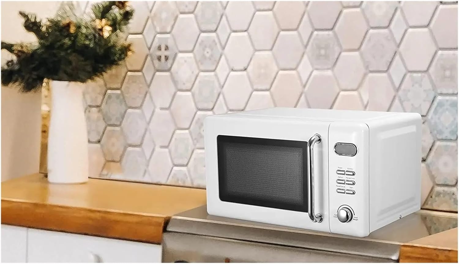 Compact Countertop Microwave Oven With Button Control, LED Display, 700W Power, Auto Menus, Glass Turntable & Child Lock