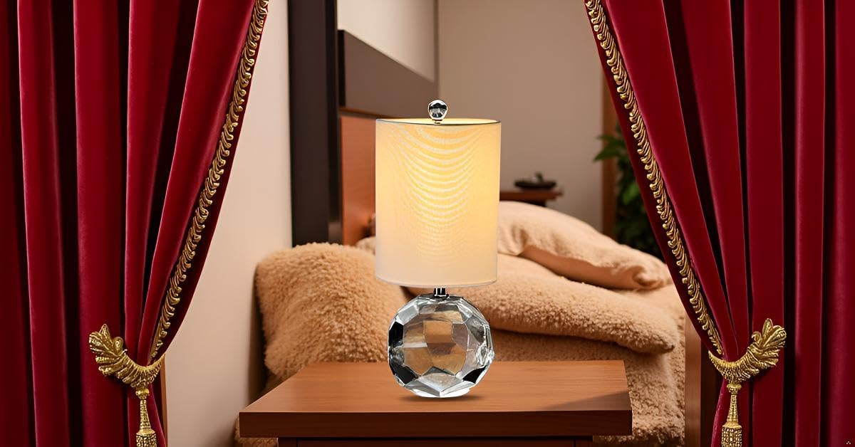 Pineapple-Shaped Crystal Table Lamp,Multi-Faceted Solid Crystal Lamp with LED Bulb (Warm White, 3000K),Suitable for Living Room, Bedroom, Office,cabinets, Side Tables and Other Spaces