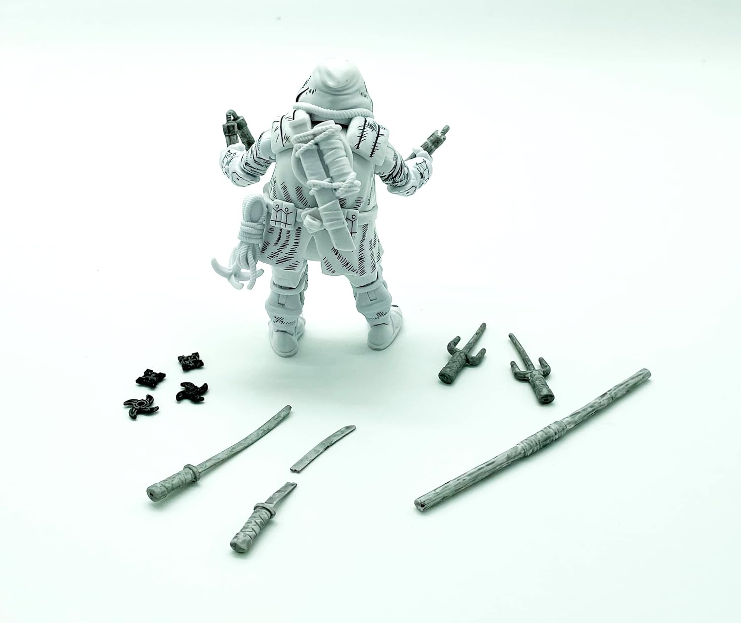 BANDAI Teenage Mutant Ninja Turtles The Last Ronin Michelangelo Action Figure Black & White | TMNT The Last Ronin 4.5'' Articulated Action Figure with Accessories | Las Tort Toys