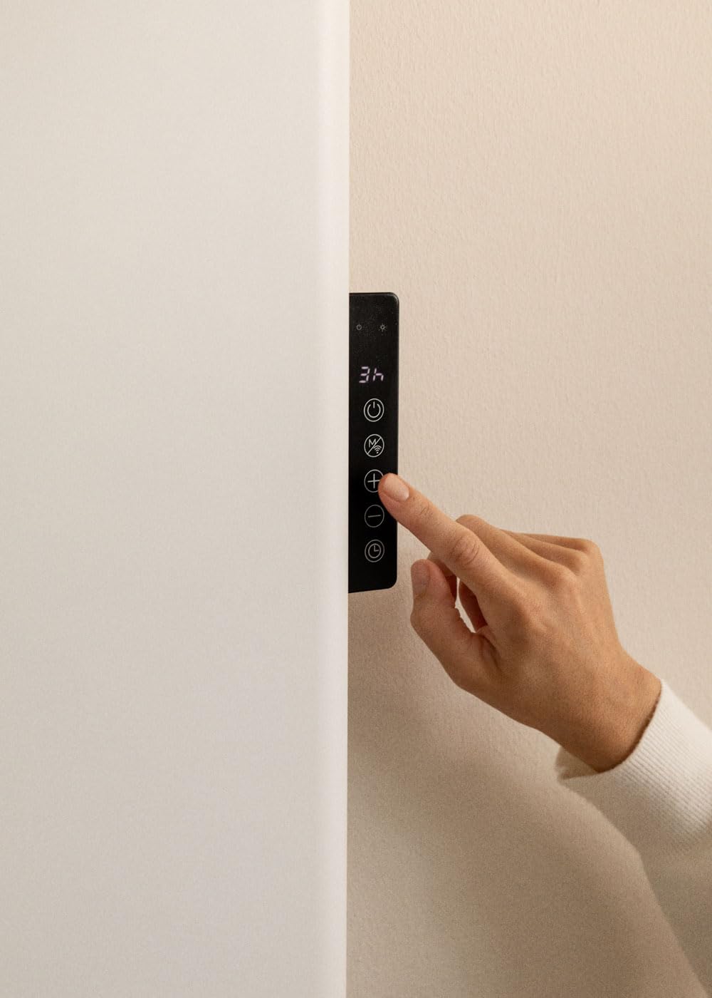 CREATE/WARM CLEAR/Convector eléctrico de pared con Wifi/Calentamiento rápido. Estancias de hasta 20m². Función detección de ventanas abiertas Control desde la App. Protección IP24. 2000W