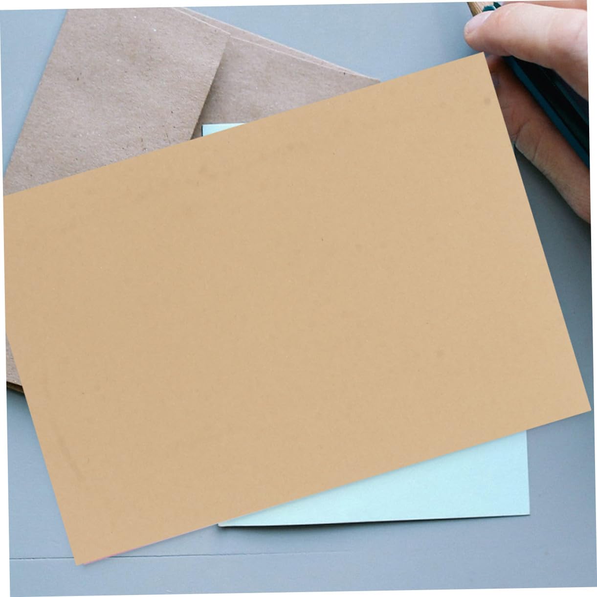 NIYANGLE 100 Blatt Vintage Briefpapier aus Dickem Kraftpapier M² Retro Schreibpapier für Stilvolle Briefe und Kreative Bürobedarf Anwendungen