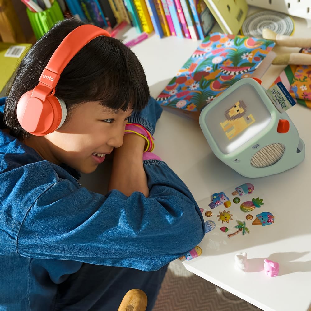 Yoto Player Accessories Bundle - Wireless Charging Dock + Adventure Jacket in Frog Soup (Green) – Compatible with 3rd Generation