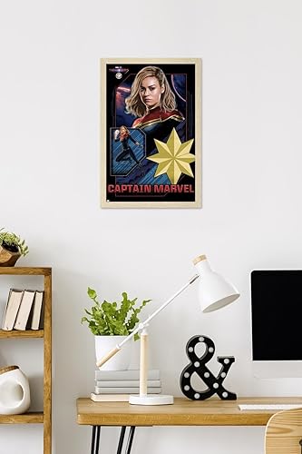 Miniatura 63 de Trends International Marvel The Marvels - Póster de pared de Capitán Marvel, 22.37 x 34.00 pulgadas, versión enmarcada en negro Versión con marco