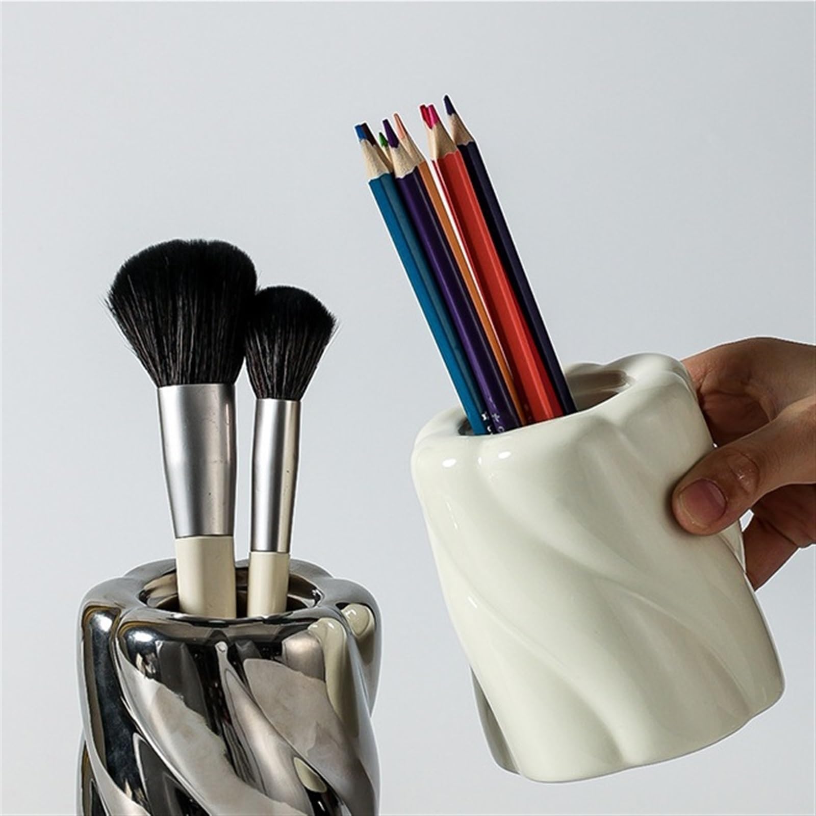 Portapenne Portapenne da Scrivania in Ceramica Personalizzato, Portapenne for Il Trucco, Portaoggetti for Il Tavolo da Toeletta Accessori Scrivania(Silver)