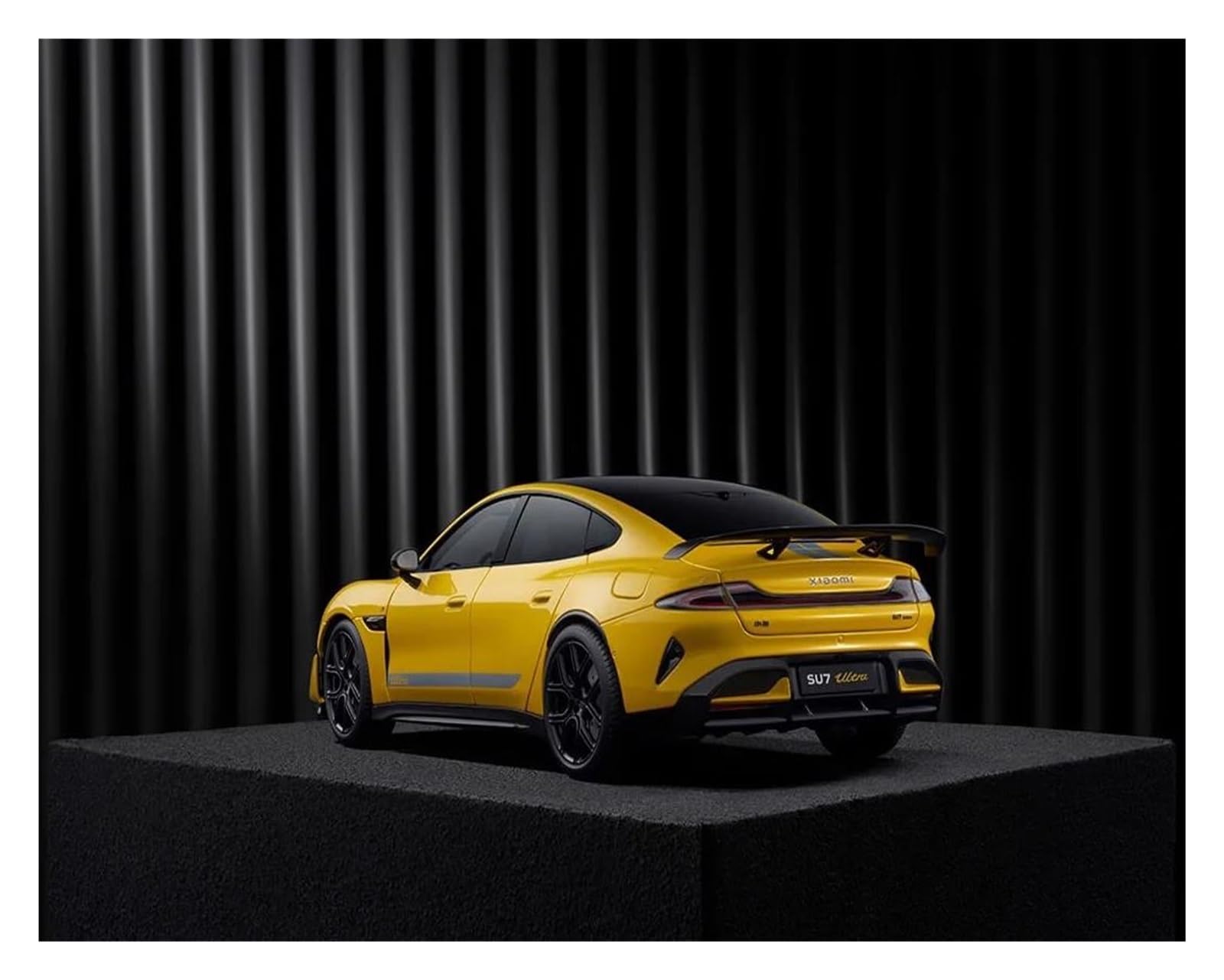 Metallo Scala Replica 1 18 Per XIAOMI Su7 Simulazione Lega Auto Modello Statico Souvenir Display Metallo Veicolo Giocattoli Giallo