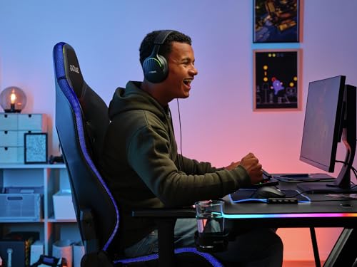 GXT 709 Luminus Scrivania Gaming LED RGB, 10 Modalità Colore, Alimentazione USB, Tavolo Gaming 120 x 60 con Supporto per Cuffia e Portabicchiere, Ufficio, Gamer, Streaming - Nero - Scrivania Gaming - Immagine 7