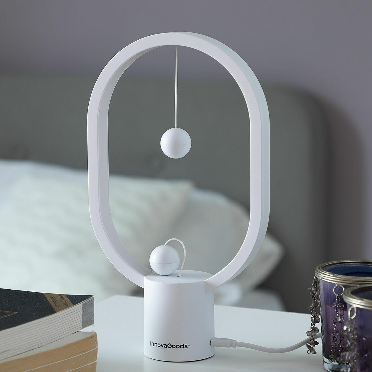 InnovaGoods® Lámpara de equilibrio con interruptor magnético, Magilum, ilumina tu hogar de forma original y elegante, con un diseño de equilibrio e interruptor magnético, ideal para el hogar.