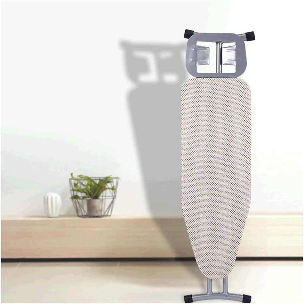 ferro e asse da stiro per la camera degli ospiti