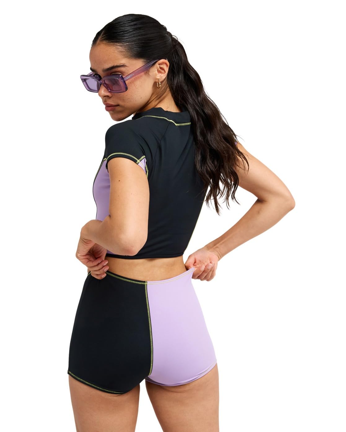Roxy The Retro Essentials - Kurzes Rashguard mit kurzen Ärmeln - Frauen - S - Lila.