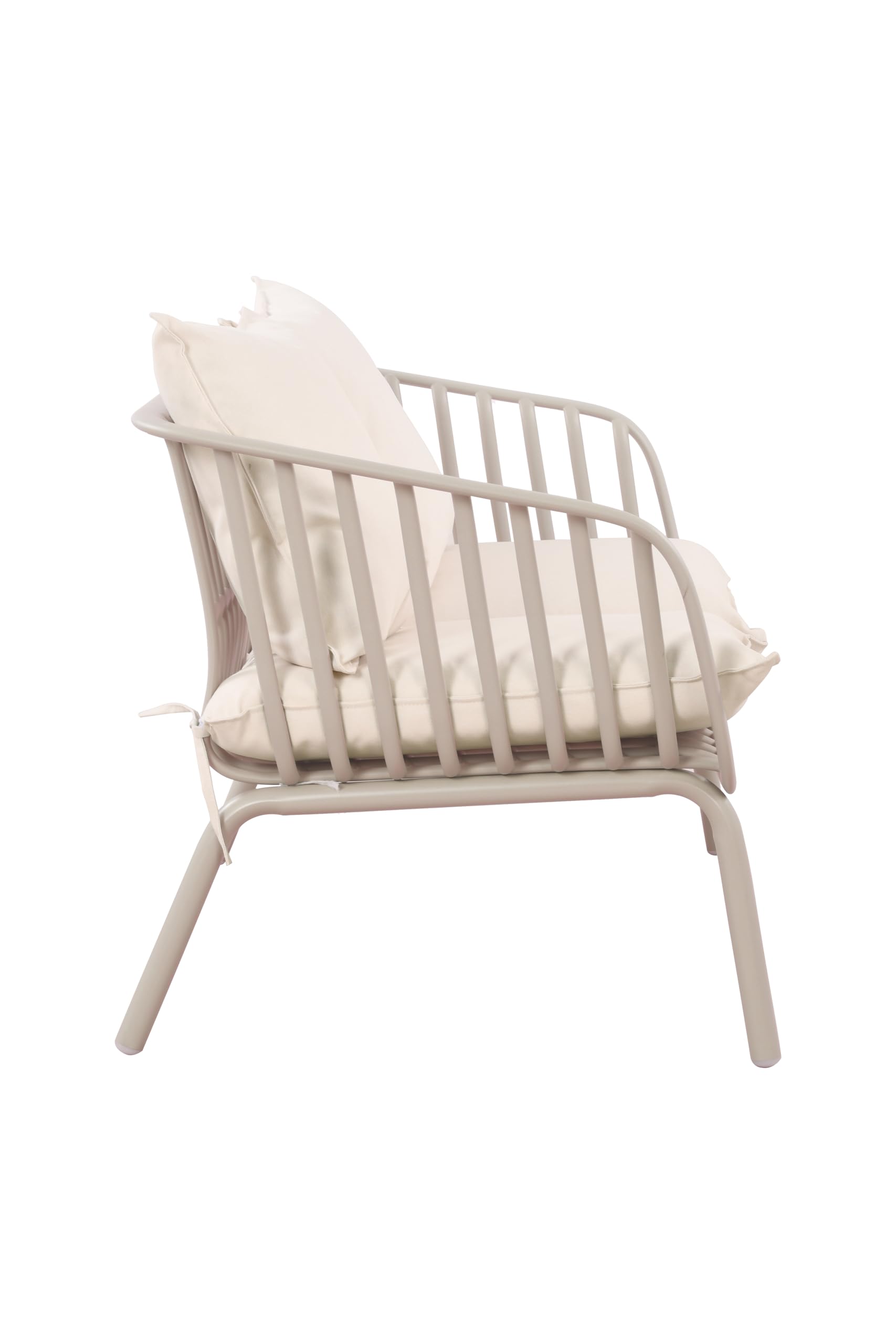 AVANTI TRENDSTORE - Albavilla - Set da giardino in plastica sintetica, composto da 2 poltrone, 1 poltrona a 2 posti e 2 tavolini rotondi. Disponibile in 2 colori.