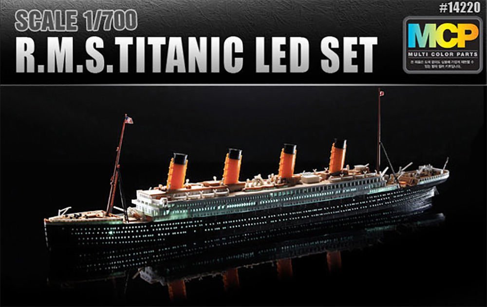 Amazon | [ Academy ] 1 / 700タイタニック号LEDセット14220 / Item