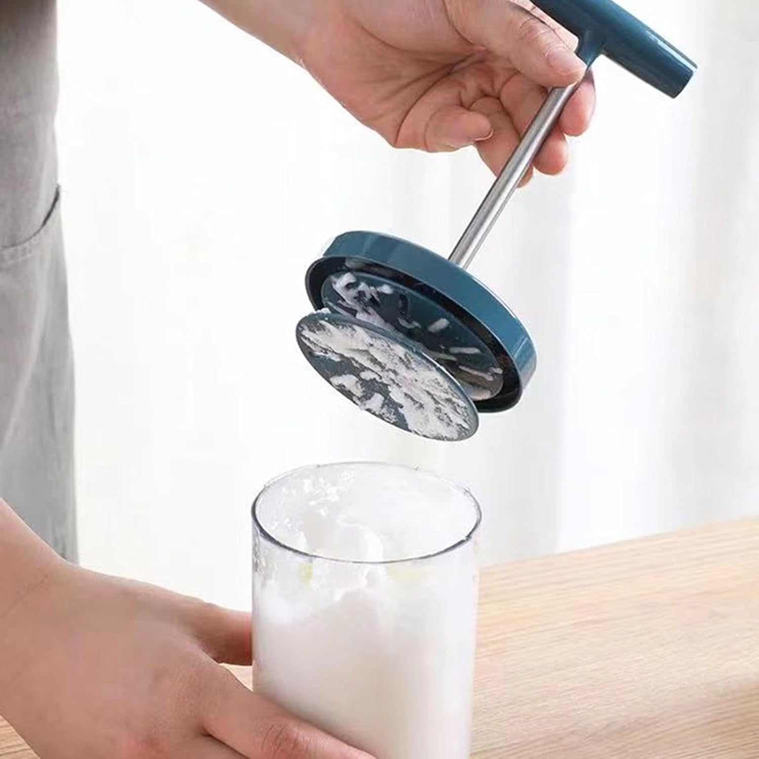 Manual Cream Whipper Maker Whipped Cream Dispenser for Cake Decorating Salad Dressings Frothy Drinks Whipped Dispenser