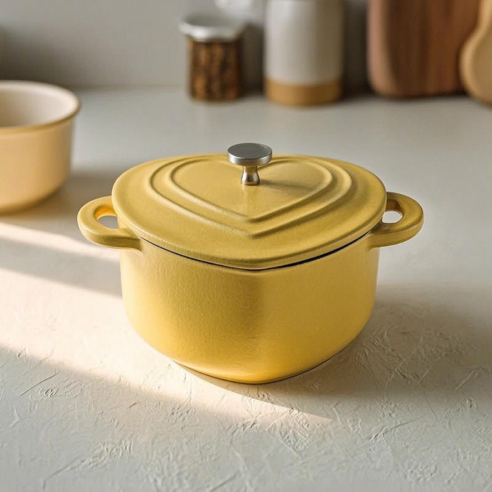Pentola in Smalto a Forma di Cuore Casseruola Padellino Antiaderente Versatile per Fornelli E Preparazioni Quotidiane Adatta per Colazioni Bevande Calde Contorni Casa, Red