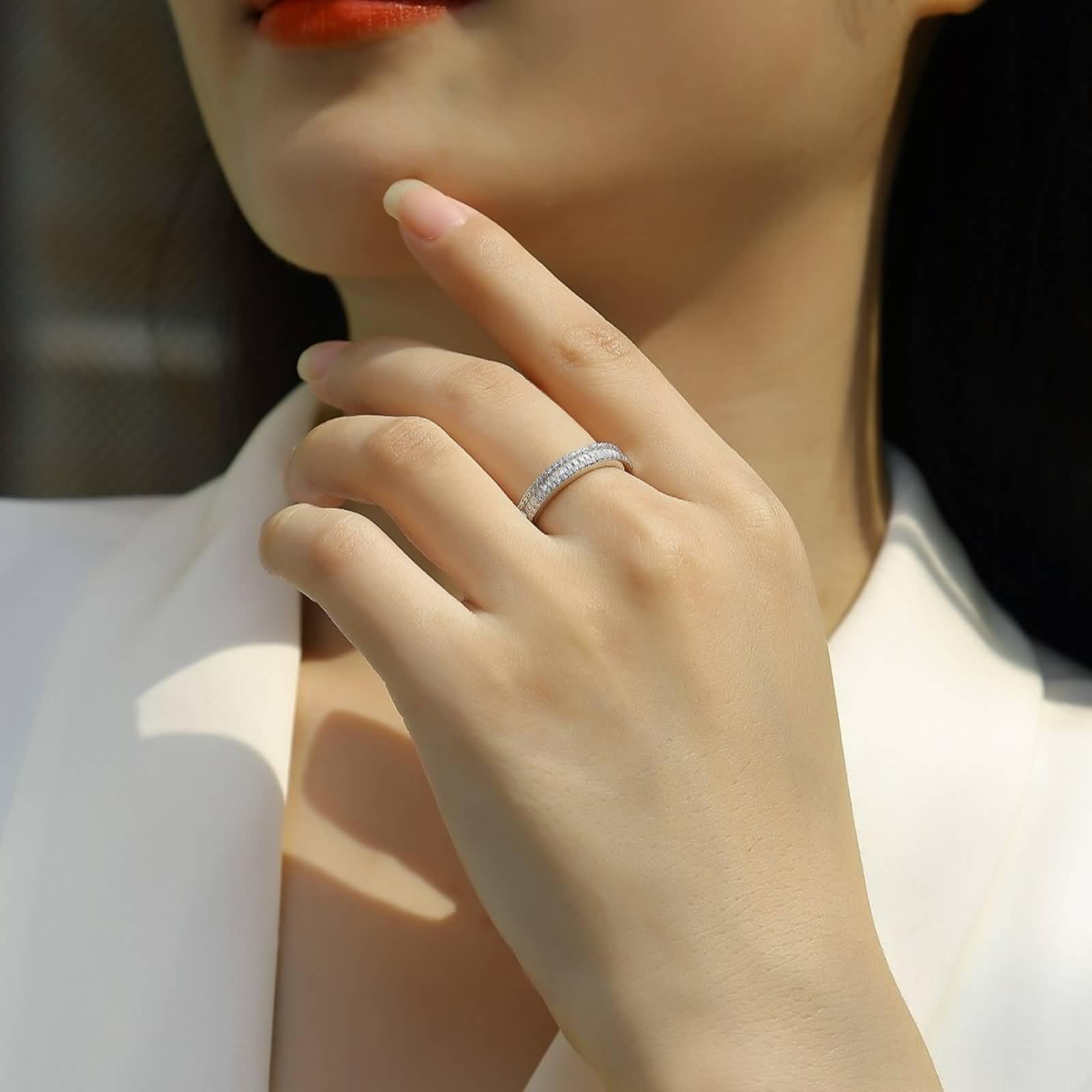 Anillos de mujer de 0,3 quilates con ajuste de canal de moissanita, anillos de eternidad de platino para ella, oro blanco de 9 K/14 K/18 quilates/PT950 | Talla H 1/2-V 1/2