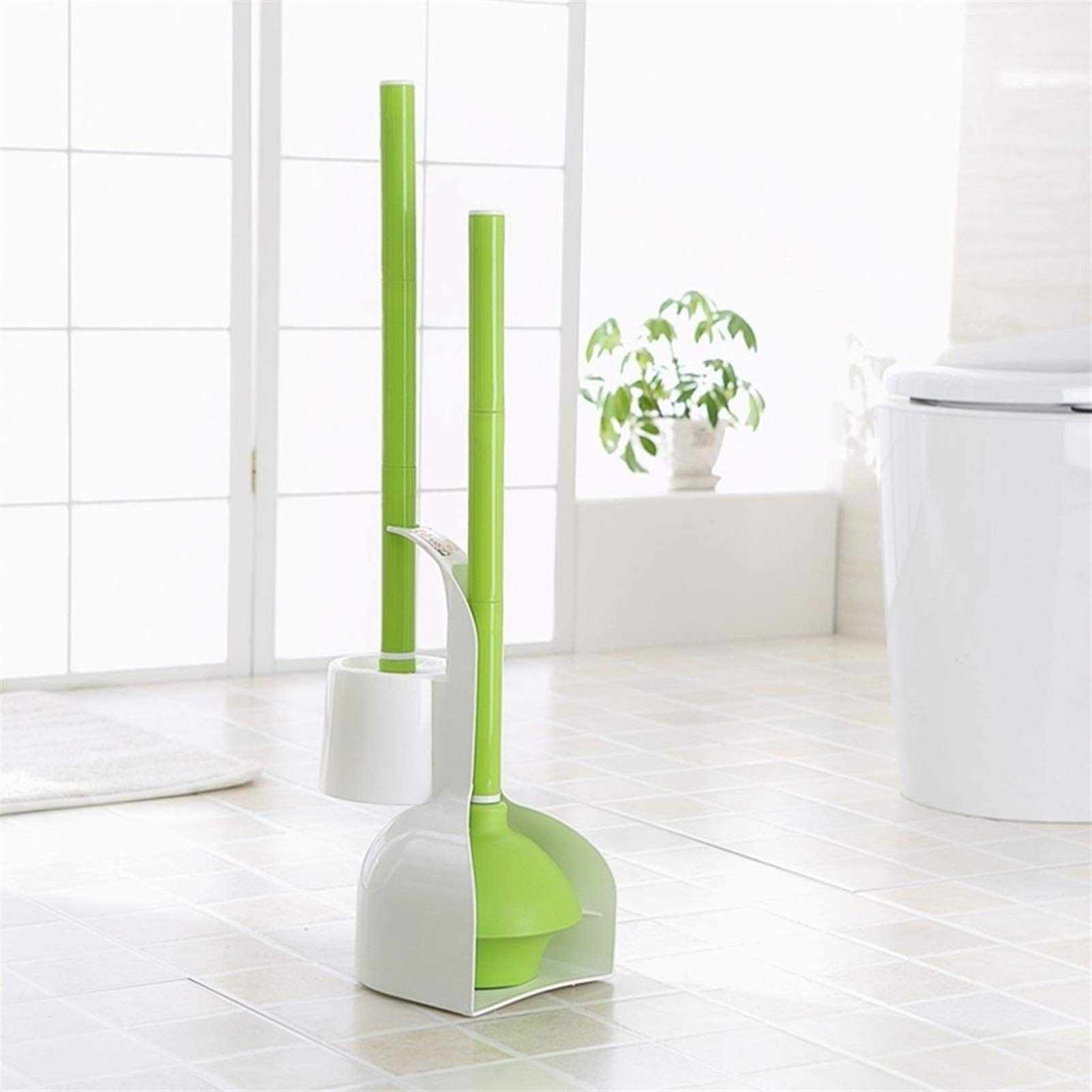 Het Schoonmakende Toilet Van De Vrouw Stock Afbeelding - Image of