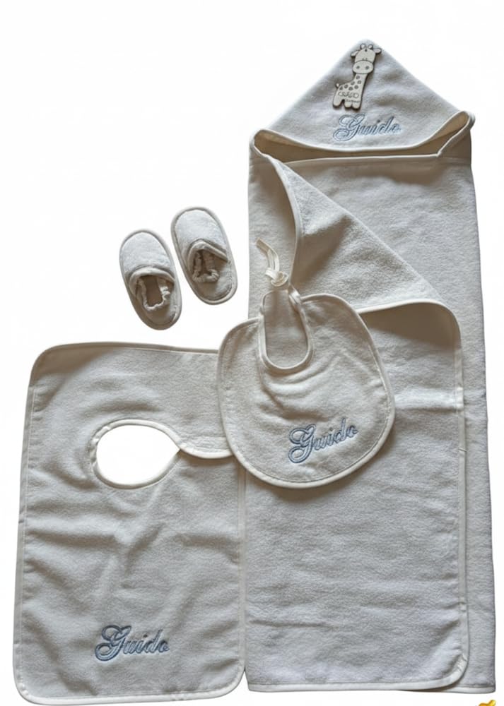Asciugamano Accappatoio Poncho con cappuccio neonati in spugna Colore Ecru PERSONALIZZATO 1 paio ciabattine e 2 bavaglie IDEA REGALO NASCITA Ciondolo in legno personalizzato OMAGGIO