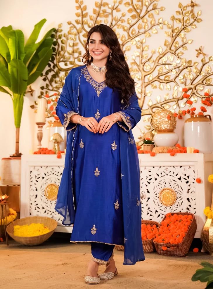 Image of Klosia Women Embroidery Solid Straight Kurta and Pant Set with Dupatta