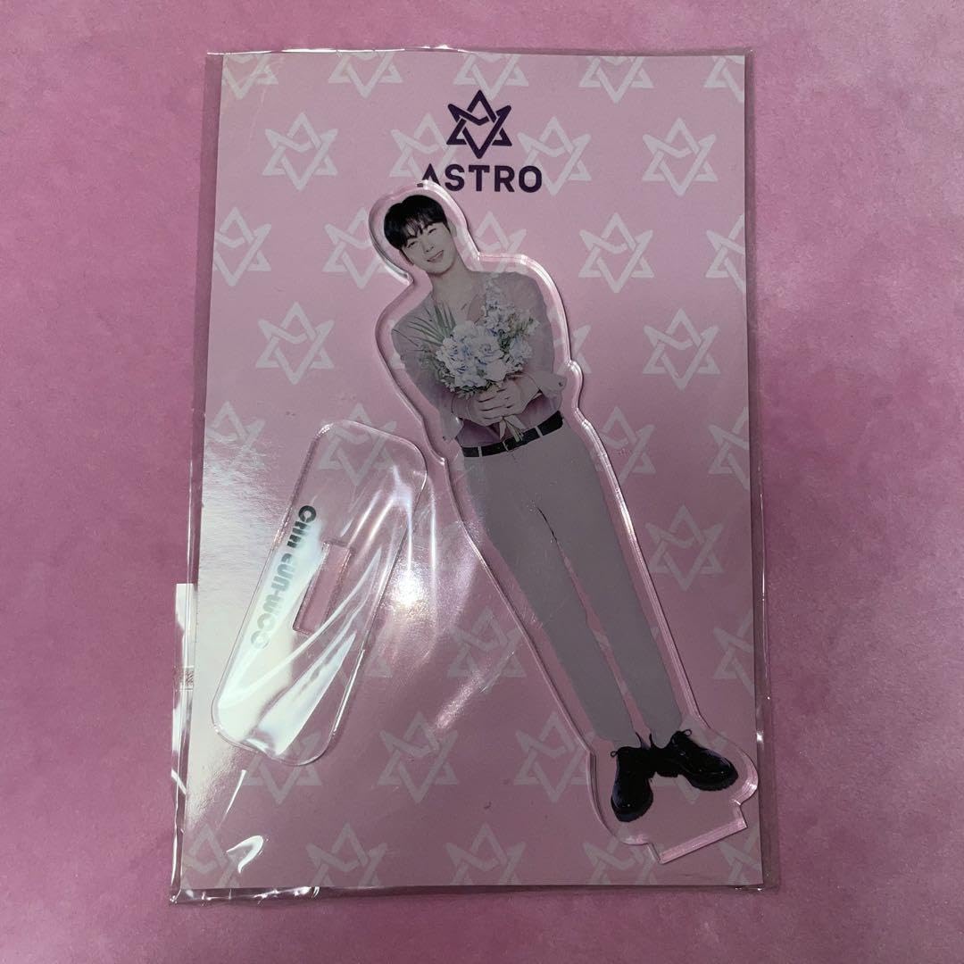 Amazon.co.jp: チャウヌ アクリル スタンド : Toys & Games