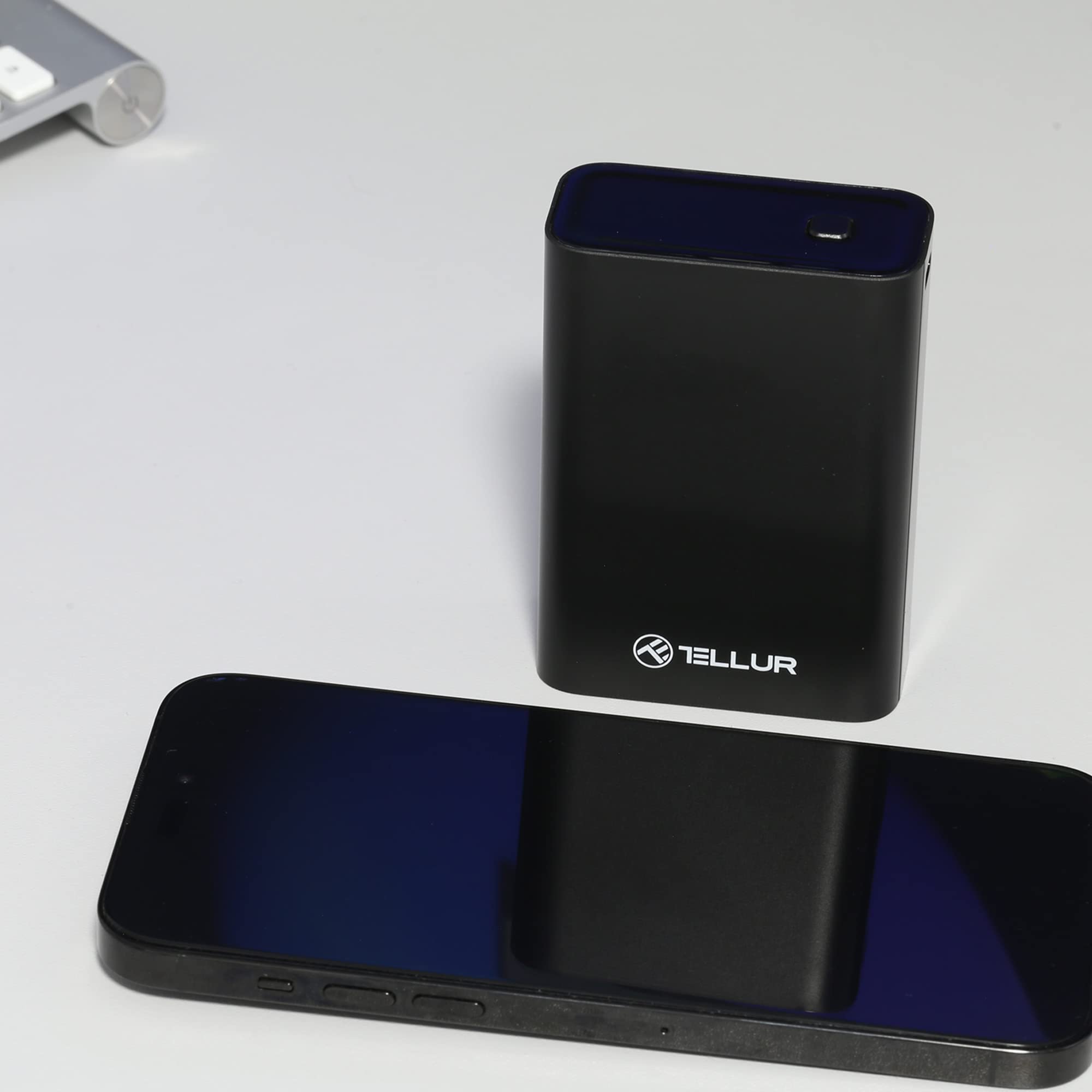 Puridea S4 Ultra Compact 6600mAh Caricabatterie Portatile Universale USB Batteria Esterna (2.4A