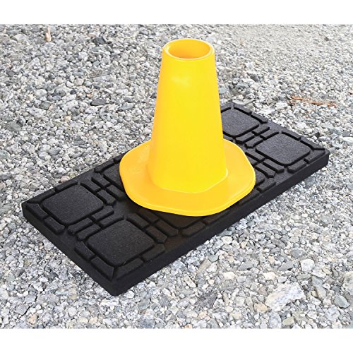Camco 44601 Universal Leveling Block Flex Pads - Prevent Jacks And Stabilizers From Sinking Into Soft Ground - Measure 8.5" X 17" - 2-Pack,Black #TOP2
