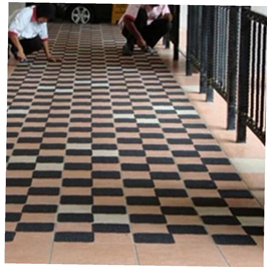 5 M Anti-Slip Bande Extérieure Anti Slip Autocollants Haute Friction Antiderapant De Traction Ruban Adhésif Abrasif pour Les Escaliers De Sécurité Tread Étape, Le Noir