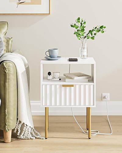 Miniatura 3 de Aienvey Mesita de noche con estación de carga, mesita de noche acanalada con marco dorado, mesa auxiliar con cajón y estante para dormitorio, sala