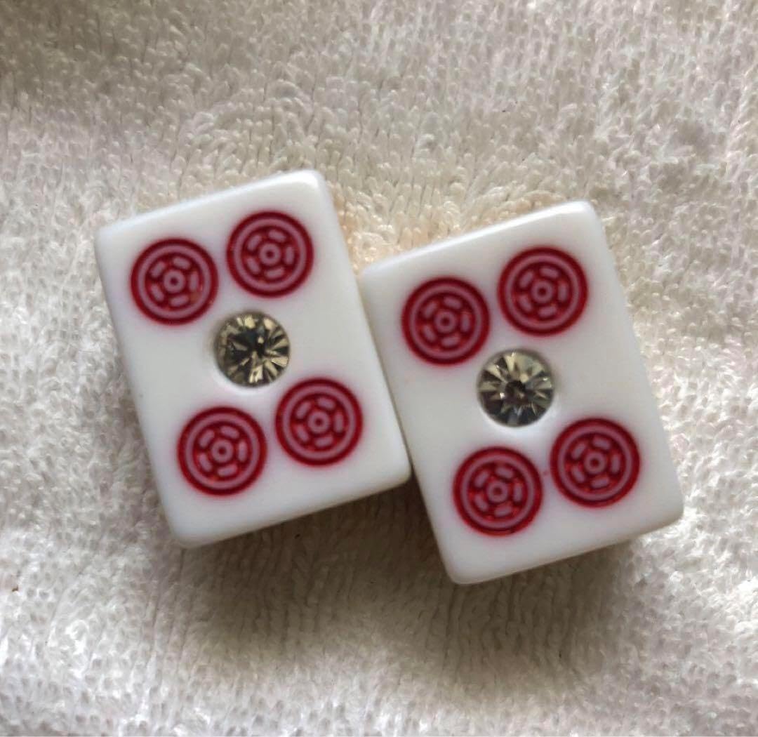 高級麻雀牌 備品 麻雀 ダイヤモンド調 スワロ調 赤五筒 Amazon.co.jp: 高級