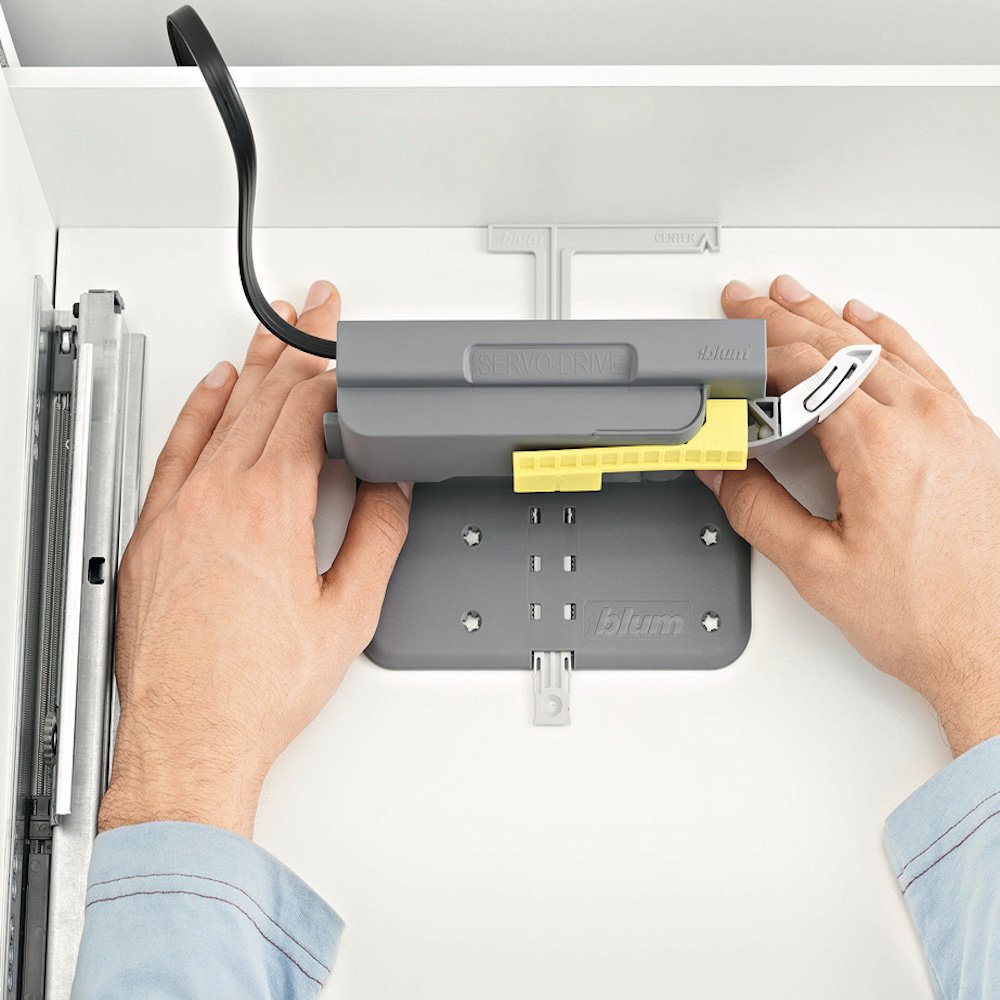 Blum Set SERVODRIVE Uno I opening automatic for drawers with standing