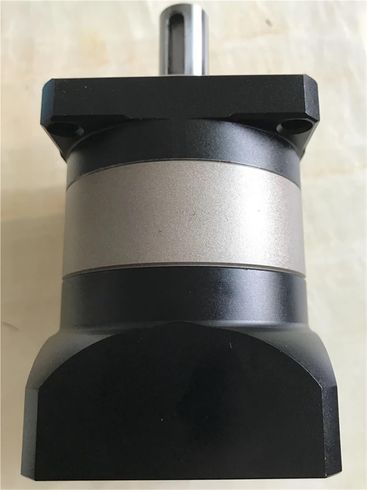 PLF120 Planetengetriebe für AC Servomotor 1kW 2x mit Rahmen 130mm Eingangsachse 24(0.6256944444444444)