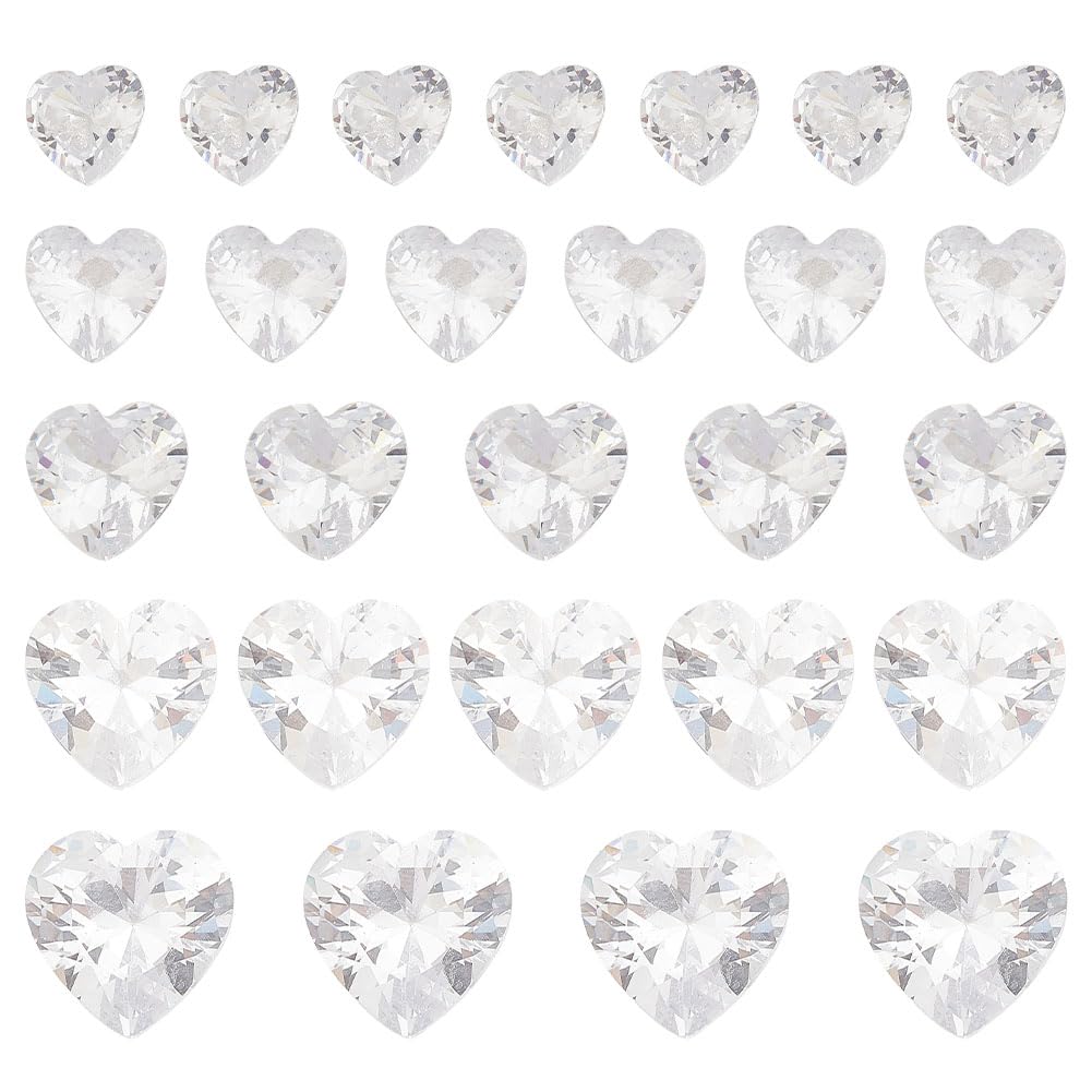 PH PandaHall 80 pietre di zirconia cubica a forma di cuore in 5 misure da 5/6/7/8/9 mm, pietre di zirconia cubica sfaccettate di grado A, piccole pietre di zirconia cubica cabochon per orecchini