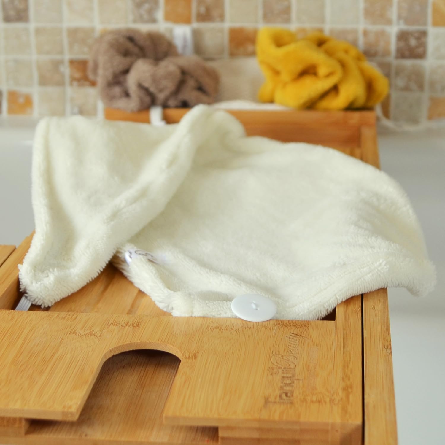 Toalla para el Cabello de Microfibra de bambú x2 – Absorbente y Suave – Secado rápido – Turbante con Cierre de botón – Fabricación Francesa (Beige Claro Capuchino)