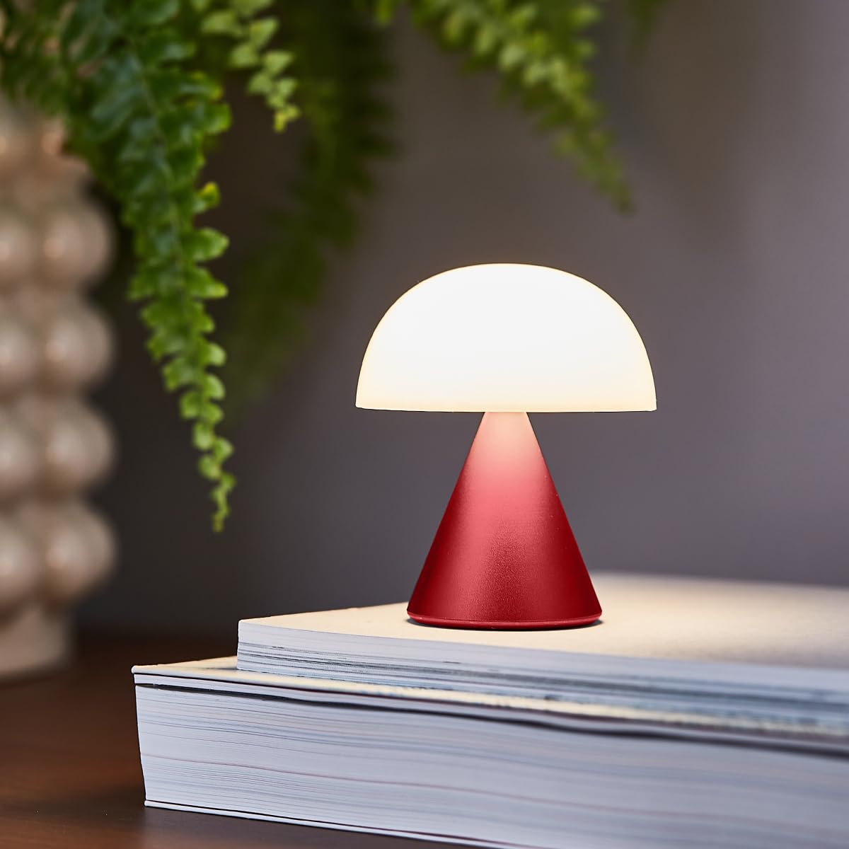 Lexon - Lámpara LED portátil mediana recargable MINA M (rojo fundido)