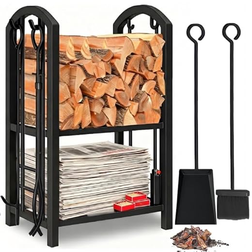 Amagabeli Kaminbesteck Kaminholzständer mit 4 Werkzeugen für Innen Außen 74 x 40 x 30cm Kaminholzhalter Holzregal für Kamin Kaminofen Besteck Schmiedeeisen Protokolle Holzhalter Bürste Schaufel Zange